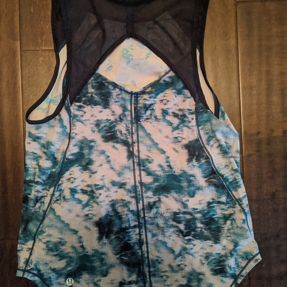 Blue Print Lululemon Tank - Picture 2 of 2